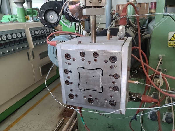 Extrusion Dies for Plastic Profiles